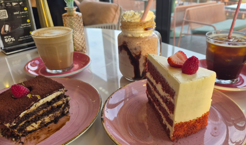 spanish latte & red velvet cake