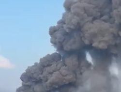 Gunung Anak Krakatau Erupsi, Kolom Letusan Capai 200 Meter dan Status Siaga