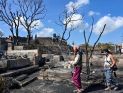 Kebakaran Hanguskan Desa Adat Sade Lombok, Puluhan Bangunan Tradisional Terdampak