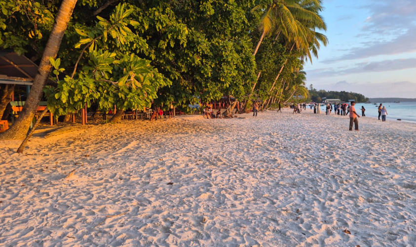pantai ngurbloat