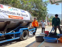 BMH Salurkan 24.000 Liter Air Bersih untuk Warga Terdampak Kekeringan di Trenggalek