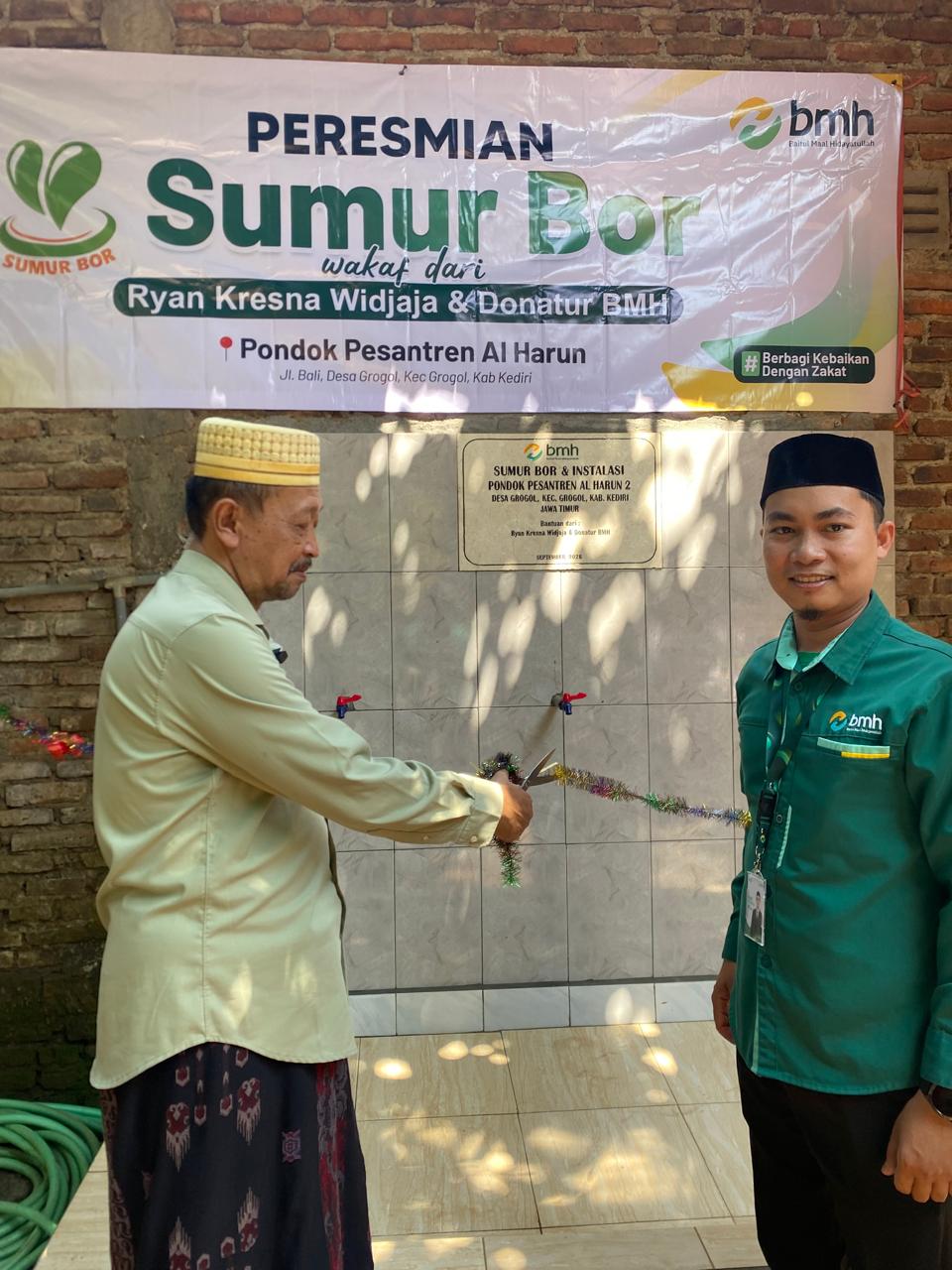 Atasi Kekeringan, BMH Resmikan Sumur Bor ke-298 di Kediri