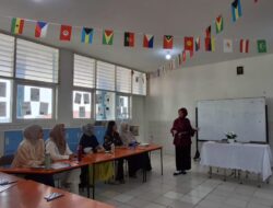 PTLP KB-TK Bosowa Bina Insani Bahas Curricular Domain dan Tahap Perkembangan Anak