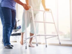 Stroke Tak Lagi Identik dengan Lansia, Kenali Risikonya Sejak Usia Muda