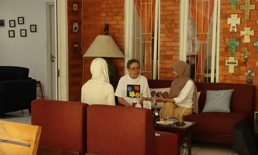 Tante Thea Snoephuis Depok
