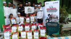 Sambut Hari Santri Nasional, BMH Salurkan Beras untuk Santri Tahfidz Darul Hijrah 7 Probolinggo