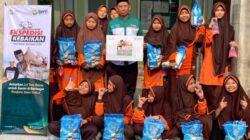 Sambut Hari Santri, BMH Salurkan Beras untuk Santri Darul Hijrah Kahuripan Sidoarjo