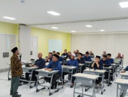 Pimpinan PP Ma’had Darul Husna Mengisi Materi Manajemen Asrama Berbasis Pesantren Ramah Anak   