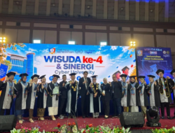 Cyber University Gelar Wisuda Lulusan Program Studi Bisnis Digital