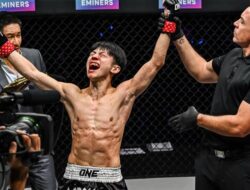 Nadaka Yoshinari Hentikan Rifdean Masdor via TKO, Pertahankan Gelar Juara ONE Championship