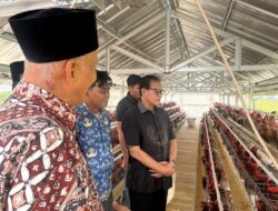 Prof. Rokhmin Dahuri: Bantuan Ayam Petelur Harus Jadi Modal Awal Menuju Kemandirian Usaha